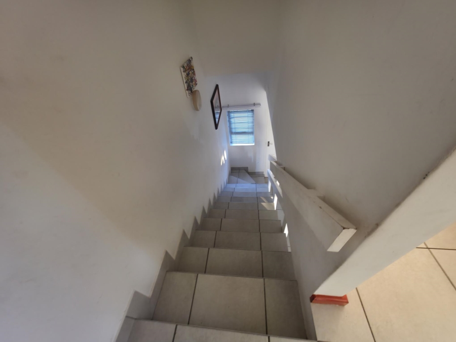 2 Bedroom Property for Sale in Houghton Place Western Cape